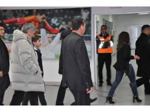 Mourınho, Galatasaray Soyunma Odasına Gitti
