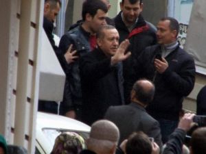 Başbakan Erdoğan Dostlarını Ziyaret Etti