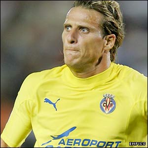 Forlan: Atleticoda kaldığım için mutluyum