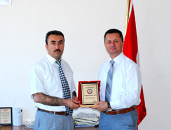 Gönül Köprüsü’ne Katkıda Bulunanlara Plaket