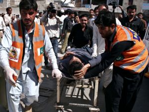 Pakistan’da Mahkeme Binasına Bombalı Saldırı