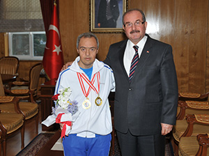 Vali’nin Engellilere Olan Sevgisi