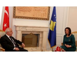 Çiçek, Kosova Cumhurbaşkanı Jahjaga İle Bir Araya Geldi