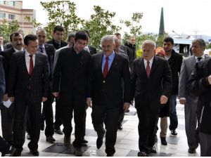 Bakan Yıldırım’a Onursal Doktora Unvanı