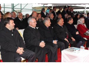 Bakan Yıldırım: “10 Sene İçinde Yolları Böldük, Milleti Birleştirdik”