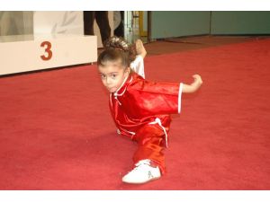 Dünyanın En Küçük Wushu Sporcusu