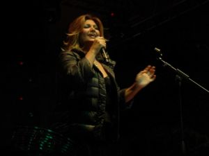 Sibel Can Manisalıları Coşturdu