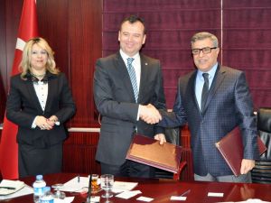 Denizbank İle Gto El Sıkıştı