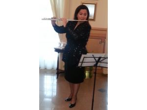 Türk Flüt Sanatçısı Macar Çocukları İçin Budapeştede Konser Verdi