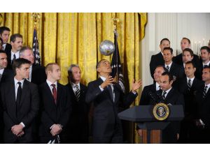 Obama, Los Angeles Futbol Ve Hokey Şampiyonlarını Kutladı
