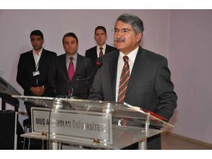 “derin Devlet Kıskacında Türkiye’de Demokratik Siyaset” Konferansı