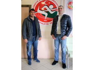 Atletizm Federasyonu, Rus Antrenör Sergey Makarov İle Anlaştı