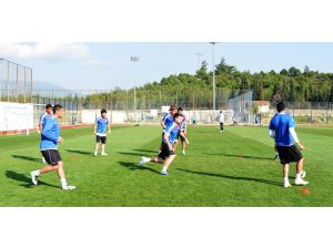 Bucaspor’da Adana Demirspor Maçı Öncesi Neşeli İdman