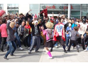 Eskişehir’de Harlem Shake Çılgınlığı