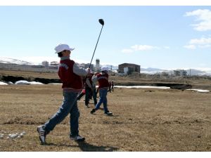 Merada Golf Zamanı