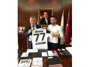 Galatasaraylı Başkan, Gökhan Gönüle 77 Numaralı Forma Hediye Etti