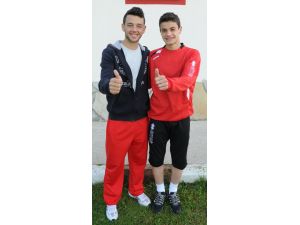 Kemal Ve Enese Milli Davet