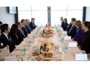 Cumhurbaşkanı Gül, Letonya Başbakanının Onuruna Verdiği Kahvaltıya Katıldı