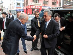 Bakan Yazıcı Başkan Yılmaz’ı Ziyaret Etti