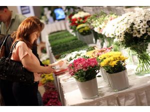 Çiçek Modasının Kalbi Antalya’da Atıyor