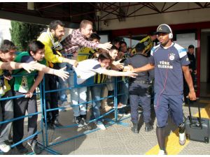 Fenerbahçe Samsun’da Çiçeklerle Karşılandı