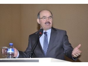 Ak Parti’li Hüseyin Çelik, Kuşadası’nda Turizmcilerle Bir Araya Geldi