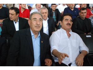 Tatlıses, Tuncer Ve Sesigüzel Şanlıurfaspor Maçını Seyretti