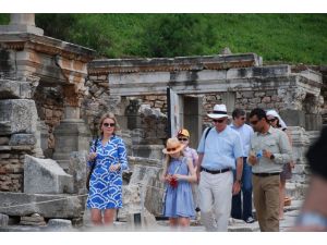 (Özel Haber) Belçika Veliaht Prensi Ve Eşi İzmir’de