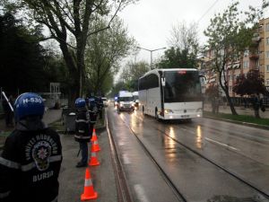 Beşiktaş Kafilesi Yoğun Güvenlik Önlemi Altında Stadyuma Geldi