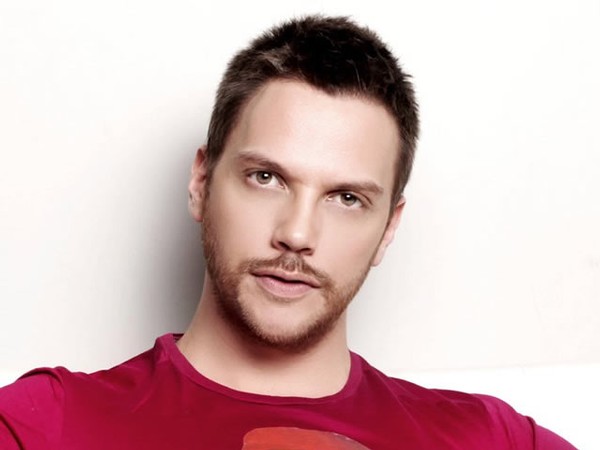 Borç İçinde Yaşıyor 