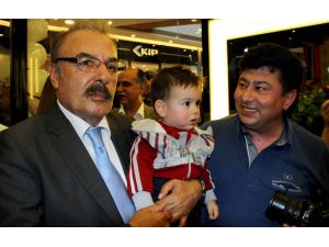 Ferdi Tayfur’a Adaş Sürprizi