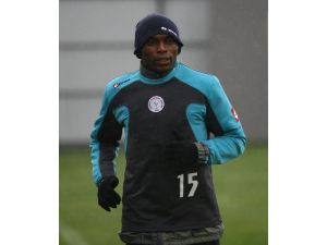 Uche Kalu İdmana Katıldı