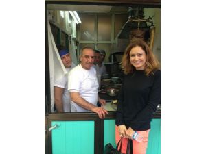 Ceyda Düvencinin İskender Kebap Keyfi