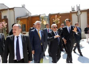 Ak Parti’li Erdem, Fatih’te İncelemelerde Bulundu