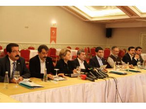 Akil İnsanlar Heyeti Diyarbakır’da Çalışmalarına Başladı