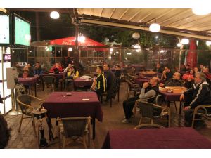 Bursada Sarı-lacivertli Taraftarların Tur Sevinci