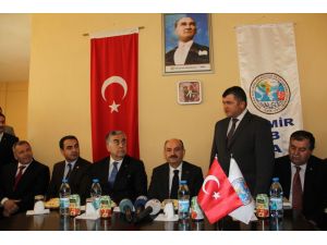 Sağlık Bakanı Müezzinoğlu İzmir’de