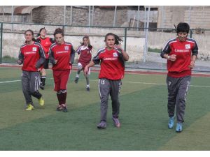 (Özel Haber) Futbolun Sultanları İtalya Gazetelerine Manşet Oldu