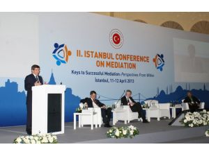 Ahmet Davutoğlu: “nükleer Silahlardan Bahsediyorsak, Mevcudiyetimizi Tartışmak Gerek”