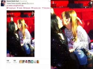 Türkan Sonunda Öptürdü