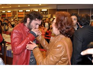 Halil Sezai’ye İlkokul Öğretmeninden Sürpriz