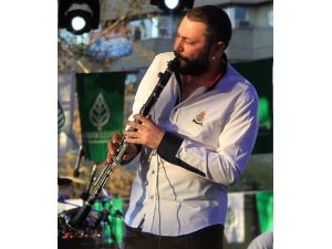 Hüsnü Başkenti Şenlendirdi