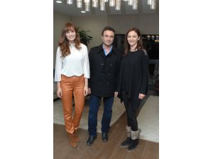 Dizinin Başarısını Pasta Keserek Kutladılar