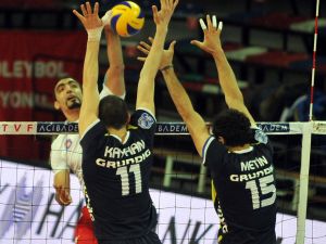 Halkbank Şampiyonluğa Koşuyor