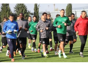 Akhisar Belediyespor, Beşiktaş Maçına Kilitlendi
