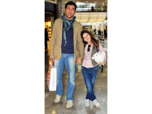 Emre Kınay Kızıyla Doyasıya Eğlendi