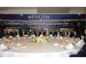 Cumhurbaşkanı Gül Kanaat Önderleri İle Bir Araya Geldi