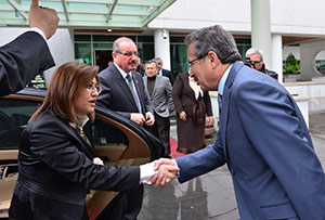 Bakan Şahin’den Belediyeye Ziyaret