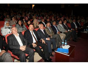 Ak Parti Uşak Siyaset Akademisi Başladı