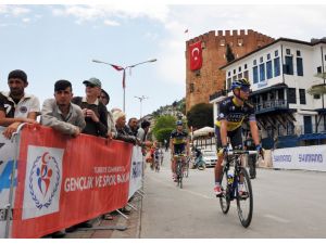 Pedallar Antalyaya Çevrildi